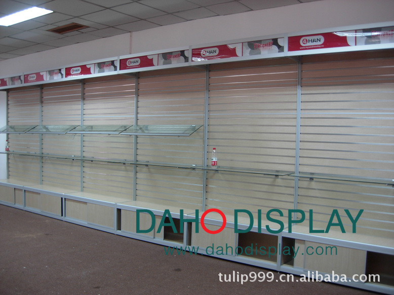 打造精品店的高端陳列藝術 寧波大禾展示架與鋁合金燈箱架的魅力